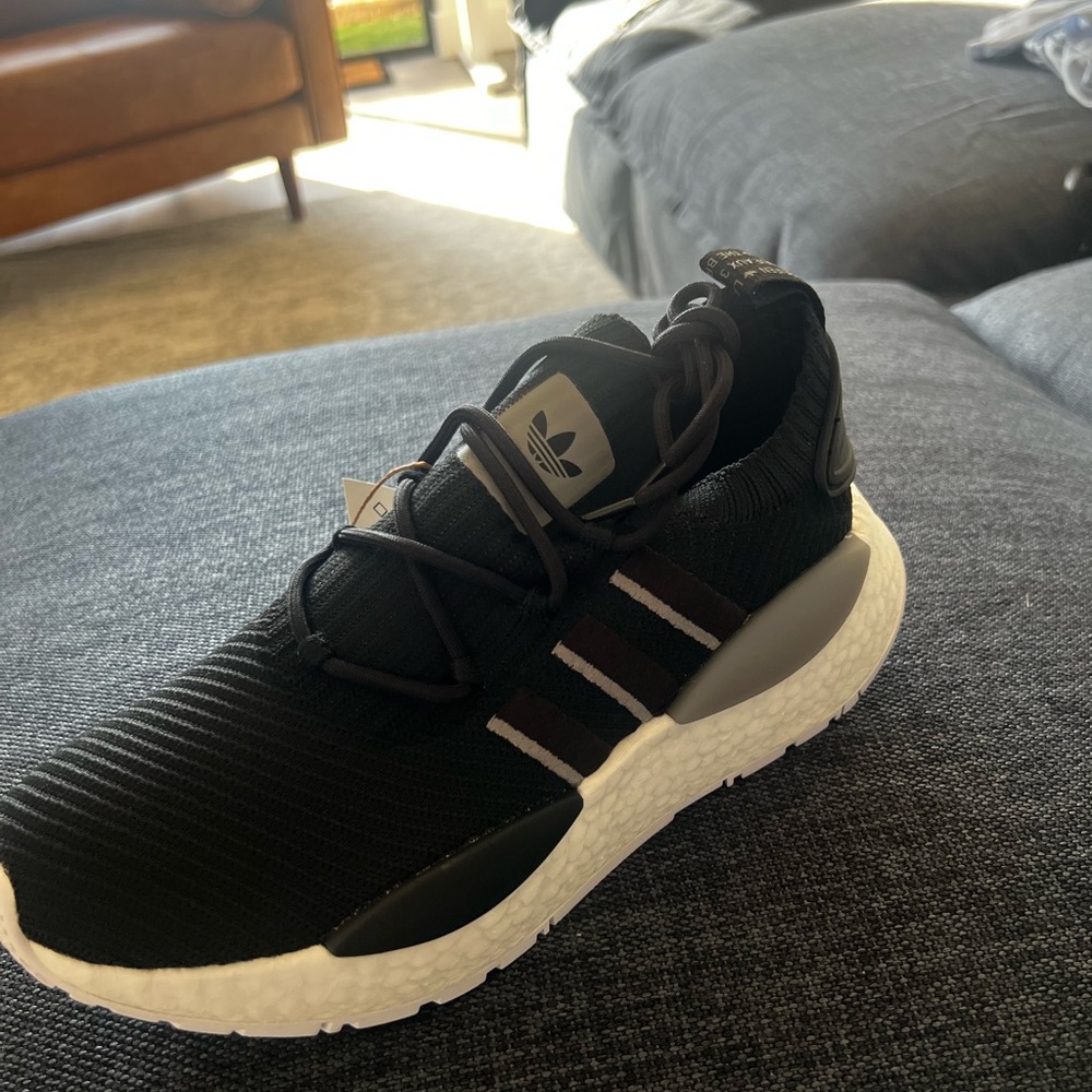 Adidas size 8 Brand new